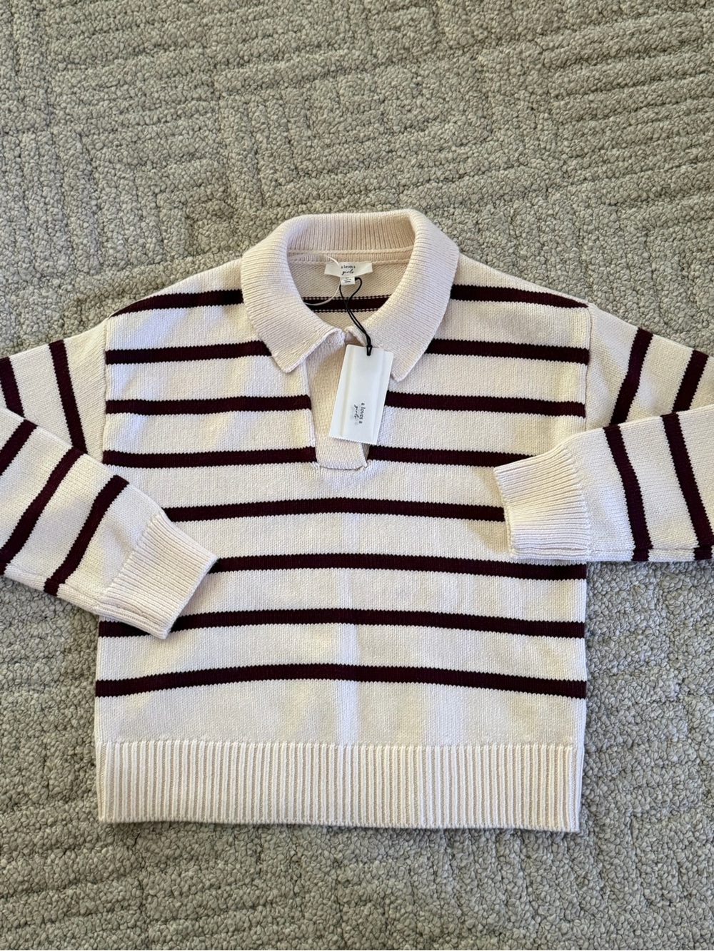 A loves a girl collared v-neck sweater off-white burgundy stripe XL new